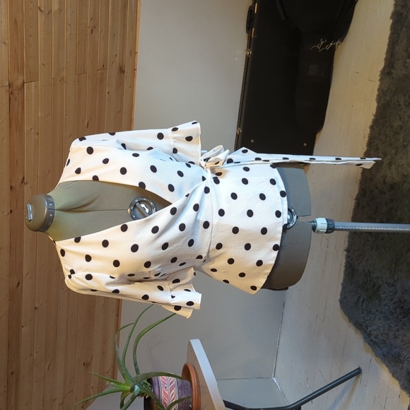 Wrap blouse. - Picture 1 of 4